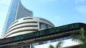 Stock Market: शुरुआती कारोबार में सेंसेक्स 200 अंक चढ़ा, निफ्टी 15,800 के पार