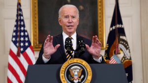 US: बाइडन ने ग्रीन कार्ड पर लगी रोक हटाई, भारतीयों को होगा फायदा