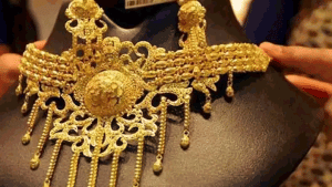 MCX पर सोने की कीमतों में बड़ी गिरावट, सर्राफा बाजार में बंद रहा कारोबार