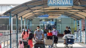 COVID-19: भारत आने वाले विदेशी यात्रियों को नए नियमों का करना होगा पालन