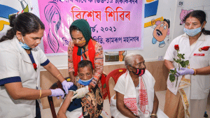 Covid-19 Vaccination: 24 घंटों में 20 लाख से ज्यादा को लगी कोरोना वैक्सीन, एक दिन का सबसे बड़ा आंकड़ा