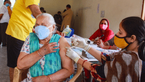 एक दिन में 28,900 से ज्यादा नए कोरोना मरीज, इस साल का सबसे बड़ा आंकड़ा