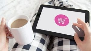 ई-कॉमर्स कंपनियों के लिए जगमग रही दीवाली, इनकी रही फीकी 