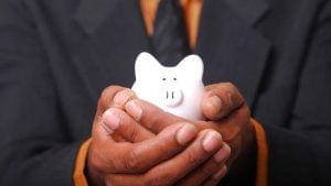 आपके डिपॉजिट पर ब्याज दरें बढ़ने की उम्मीद अब भी नहीं