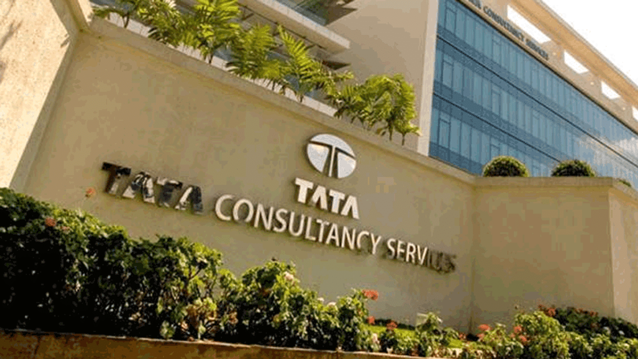 TCS Quarterly results, TCS Q4 results, TCS announces dividend, TCS shareholders, TCS Share price, TCS Market cap, TCS jobs