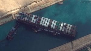 स्वेज कैनाल संकटः क्या पेट्रोल-डीजल की कीमतों में फिर आएगी तेजी?