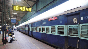 बिहार जाने वालों के लिए रेलवे का बड़ा तोहफा, पटरी पर दौड़ेंगी 3 स्पेशल ट्रेन, जानें डिटेल्स