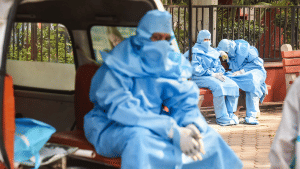 COVID Update: एक दिन में 2.17 लाख से ज्यादा नए मरीज, एक्टिव मामले 11% के करीब