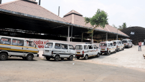 गुजरात में अब एंबुलेंस का इंतजार नहीं करना पड़ेगा, निजी वाहनों से आने वाले मरीजों को भी किया जाएगा एडमिट