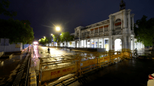 दिल्ली में मॉल, बाजार रात 10 बजे तक खोलने की मांग