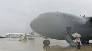 Oxygen Supply: भारतीय वायुसेना सिंगापुर से ऐसे ला रही है ऑक्सीजन टैंक