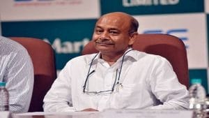 दुनिया के 100 सबसे रईस लोगों में राधाकिशन दमानी की एंट्री, इन शेयरों ने बढ़ाई संपत्ति