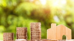 आपके सिर से कर्ज का बोझ कम करेगी LIC हाउसिंग, यहां जानें क्या है ये स्कीम