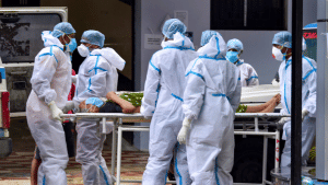 कोविड-19: एक दिन में 2.11 लाख नए मरीज और 3,847 की मौत, रिकवरी रेट बढ़कर 90% हुआ