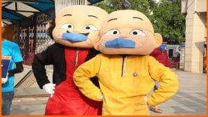 सड़कों पर उतरे ‘मोटू-पतलू’ वैक्सीन को लेकर लोगों को किया जागरूकता