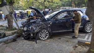 हर किसी के लिए बेहद जरूरी है पर्सनल एक्सीडेंट इंश्योरेंस, जानिए खास बातें