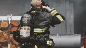 घर पर मिसाइल गिरे तो भी मिलता है कवरेज, जानिए कितने तरह का होता है जनरल इंश्योरेंस