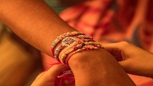 Raksha Bandhan 2021: रक्षाबंधन के दिन बसों में फ्री सफर कर सकेंगी महिलाएं, सरकार ने दिया तोहफा