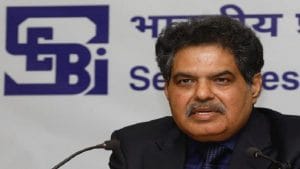 SEBI चीफ ने रिटेल निवेशकों को IPO बाजार के उन्माद पर आगाह किया