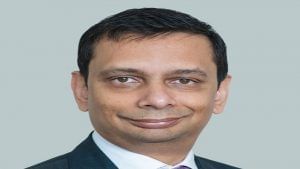 निवेशकों को पोर्टफोलियो में फेरबदल करने की जरूरत: शेषाद्रि सेन