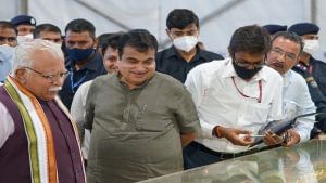 Delhi-Mumbai Expressway: दिल्ली से मुंबई 12 घंटे में पूरा होगा सफर, जानिए कब होगा तैयार