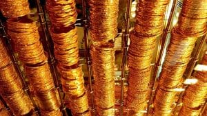 Gold Price Today: सोने की वायदा कीमतों में गिरावट, चांदी में आई तेजी, जानिए क्या हैं भाव