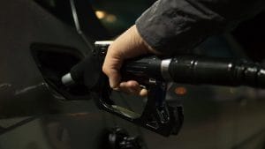Petrol Price Today: क्रूड ऑयल की कीमतों में आज गिरावट, जानिए पेट्रोल-डीजल का भाव