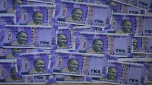 दोस्तों, रिश्तेदारों को उधार देते वक्त इस बात का रखें ध्यान, वर्ना चुकाना होगा 100% जुर्माना