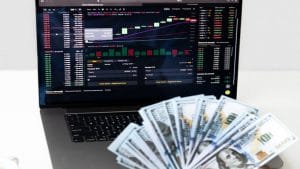 टेक्नोलॉजी फंड ने दिया धांसू रिटर्न, लेकिन इनमें निवेश करने से पहले समझ लें कितना है रिस्क