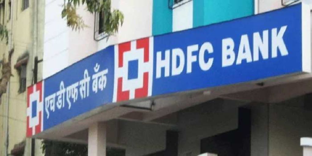 HDFC बैंक, इंफोसिस के शेयरों में बड़ी गिरावट