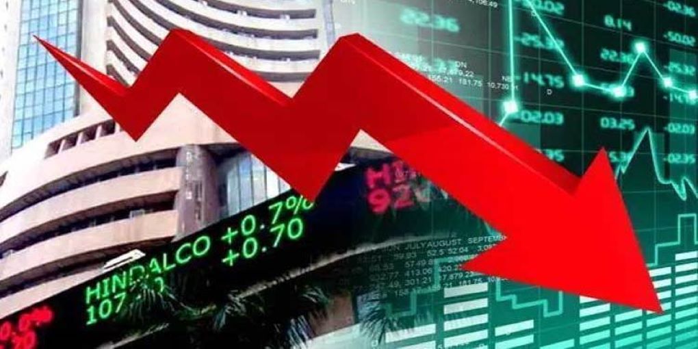 IT शेयरों पर दबाव से निफ्टी 17,700 के नीचे फिसला