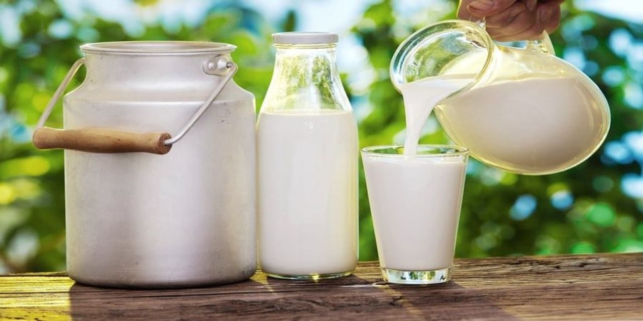 कंपनियां मलाई मार रहीं, ग्राहकों को मिल रहा महंगा दूध