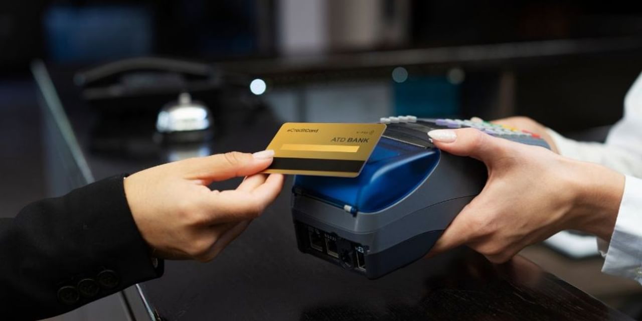 इतना क्यों बढ़ रहा क्रेडिट कार्ड का चलन?