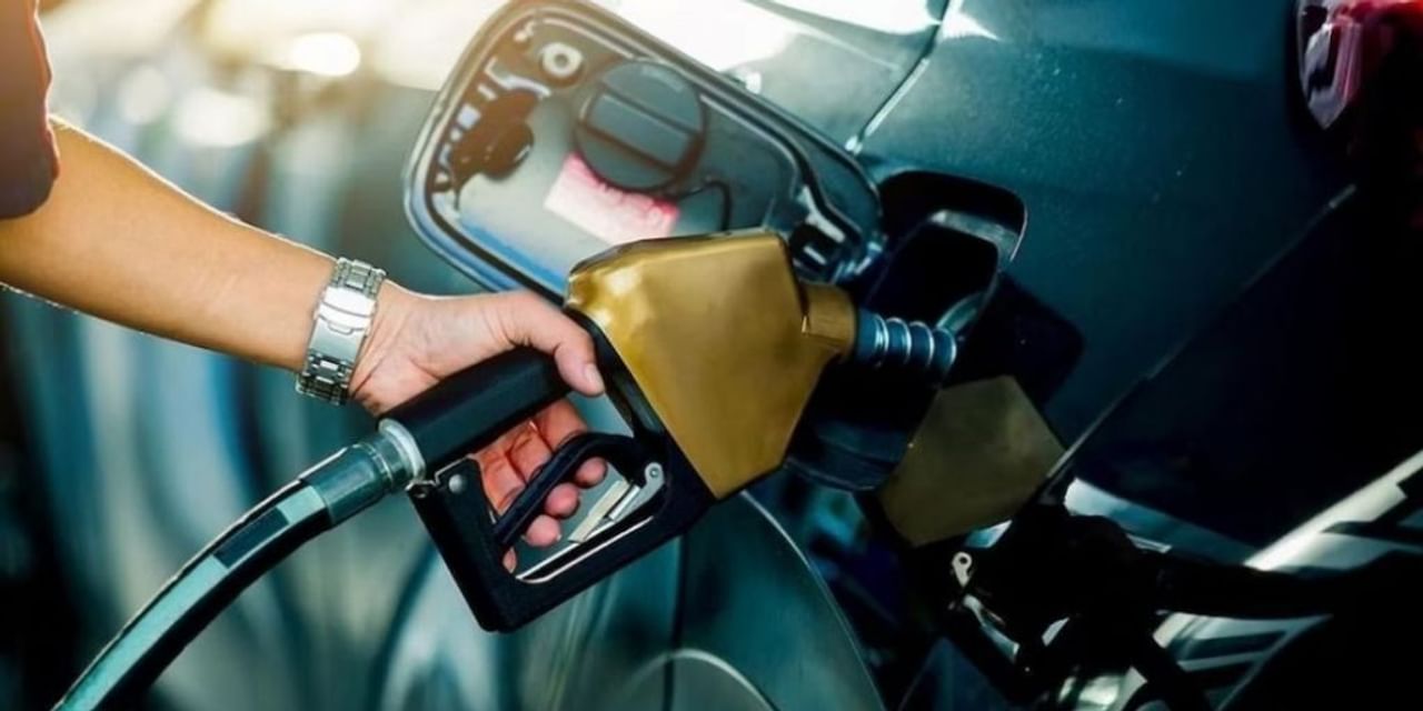 दिसंबर में घट गई पेट्रोल-डीजल की बिक्री