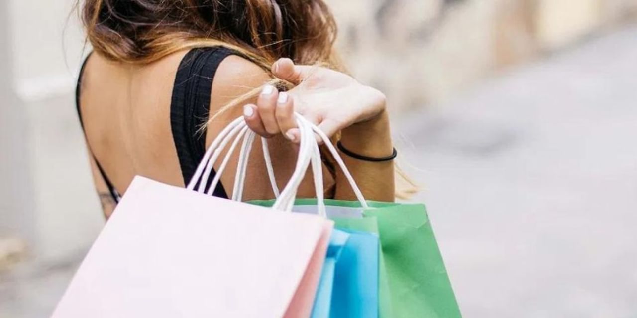 शॉपिंग का बदला ट्रेंड, छोटे शहरों में बढ़ रहे महंगे खरीदार
