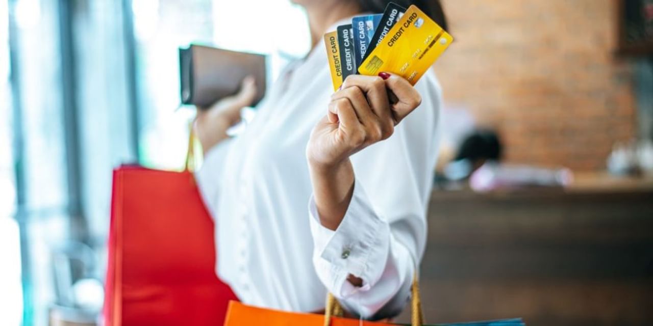 क्रेडिट कार्ड से कर्ज या पर्सनल लोन में कौन आपके लिए सही?
