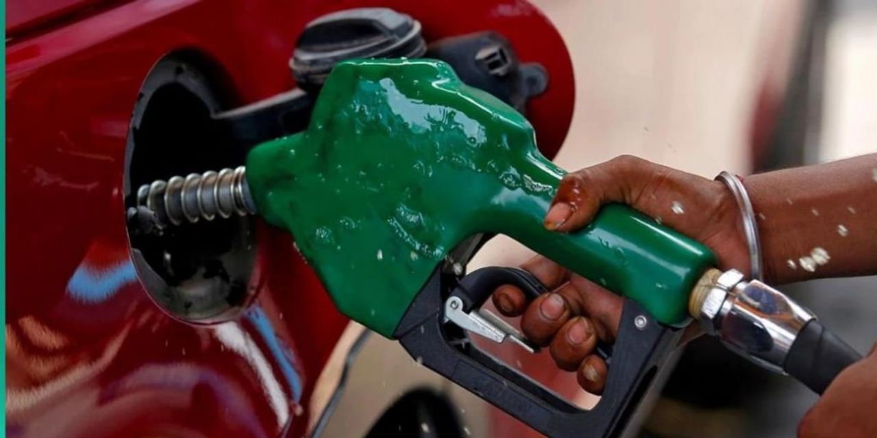 पाकिस्तान में 330 रुपए लीटर हुआ पेट्रोल का भाव