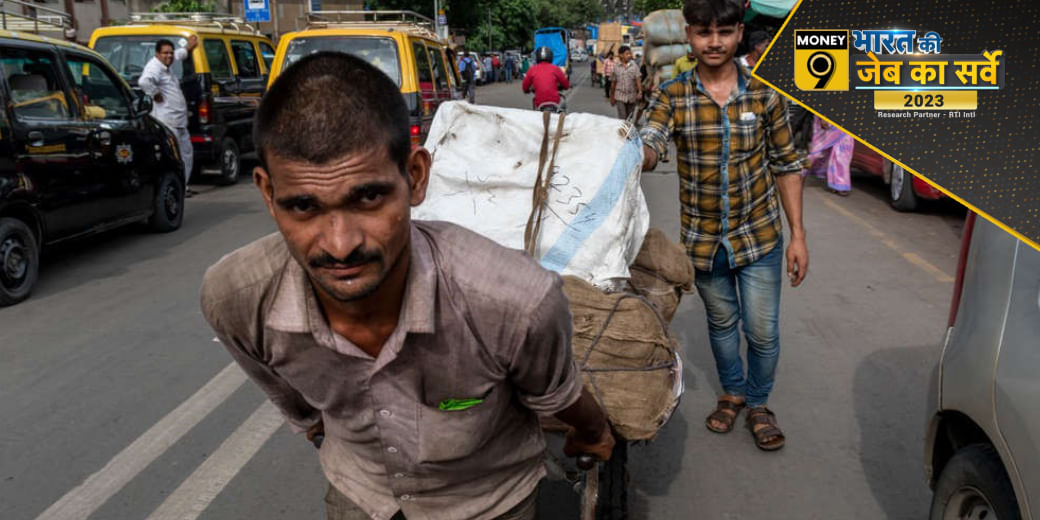 रोटी की लड़ाई में फंसे कितने भारतीय?