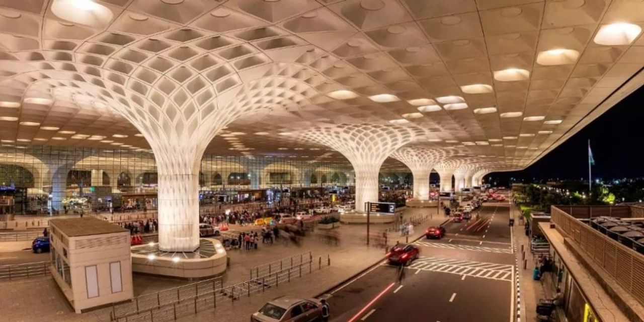मुंबई एयरपोर्ट पर सैकडों उड़ानें रद्द, यात्रियों के पास बचे बस ये दो विकल्प