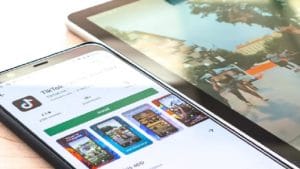 Chinese apps slip in marketshare in India, 'desi' players dominate install volume: Study