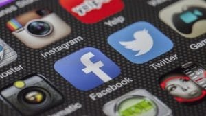 Government sets 50 lakh users threshold to define 'significant social media intermediary'