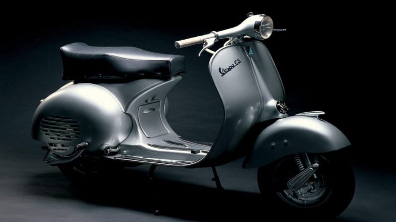 1955 Vespa 150 GS – A true beauty Many Vespa enthusiasts regard this model as the most beautiful Vespa ever made. The 150 GS changed the market in the 1950s as it appealed to a younger crowd and with its sports credential thanks to the Piaggio racing team.