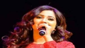 Shreya Ghoshal announces pregnancy, fans line up to congratulate her