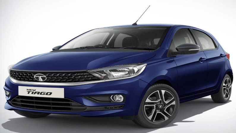 Tata Tiago: The new Tiago comfortably accommodates 5 individuals. It has a 1199cc petrol engine that gives mileage of upto 23kmpl. The BS6 version has 5 manual gears. One of the best-preferred cars, it comes in the range of Rs 4.85 lakh to 6.84 lakh.