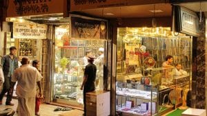Gold buyers may feel the brunt if Mumbai's Zaveri Bazar is relocated