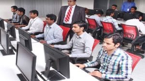 India created almost 16.5 lakh new jobs in April-June quarter: SBI report