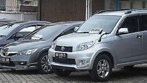 Planning to buy second-hand car? Check lowest interest rates