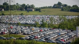 Chip shortage spoils the festival party of carmakers; backlog piles up to 5 lakh units