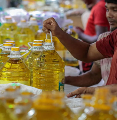 Edible oil prices have decreased, but continue to remain expensive