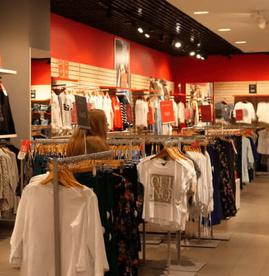 Why clothes are not becoming cheaper despite  fall in cotton prices?